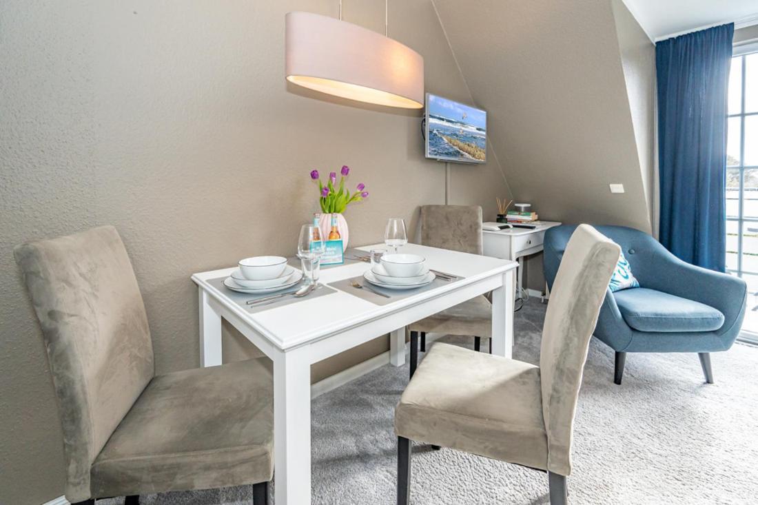 Ferienwohnung Martim und individuell in Wenningstedt mit Balkon Exterior foto